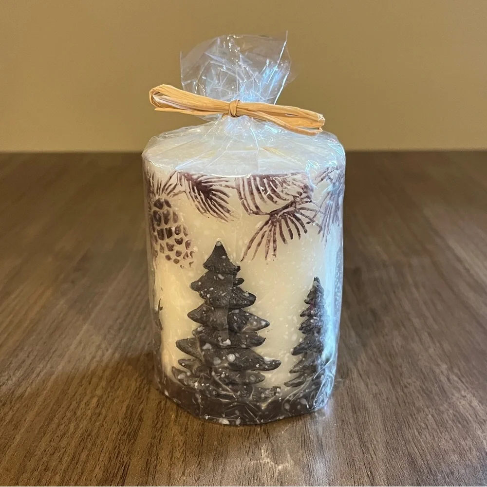 VTG New TrimMerry Winter Woodland Cottage Evergreen Deer Pinecone Wax Candle